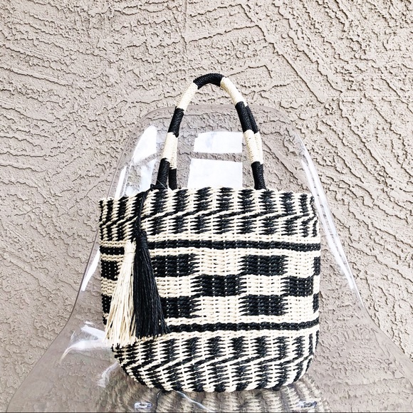 Cost Plus World Market Handbags - WORLD MARKET ✨NWT Checkered Woven Straw Tassel Bag